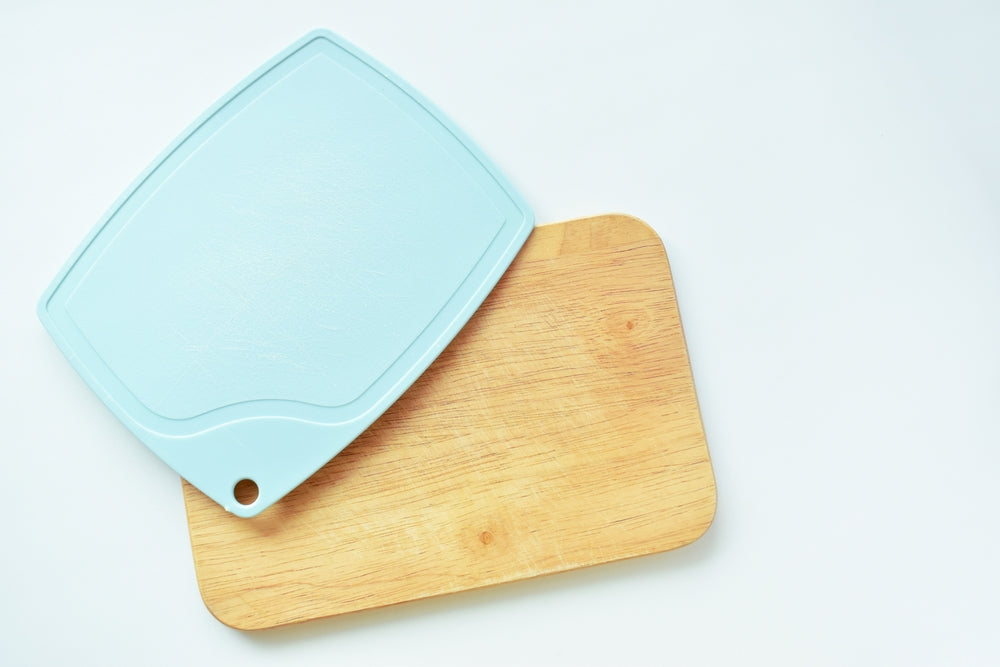 Wood vs Plastic Cutting Board