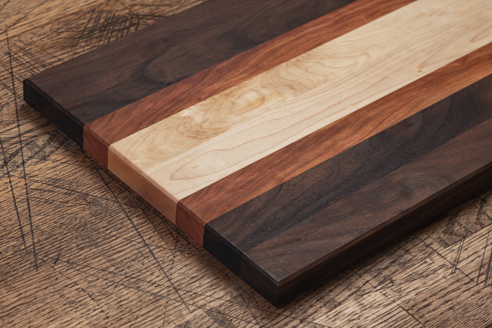 Hardwood Walnut Cutting Board - Zion