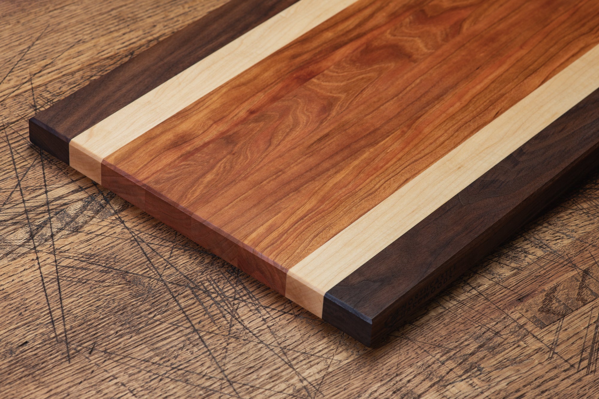 Hardwood Cherry & Walnut Cutting Board - Fuji